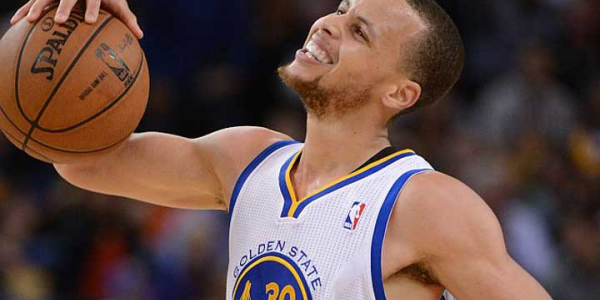 Stephen Curry tarihe geçti!