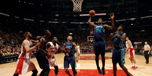 Hornets çıkışını sürdürüyor