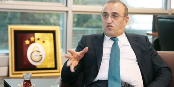 Albayrak: 'Bazıları kaçarken bazıları kelle koydu'