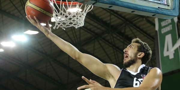 Beşiktaş 1 numarasını arıyor 