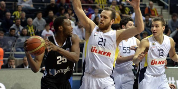 Fenerbahçe Ülker, Kartal'ı dağıttı!