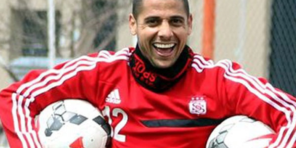 Büyük sürpriz! Beşiktaş Cicinho'ya...