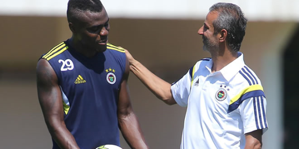 Emenike ikinci yarı uçacak!