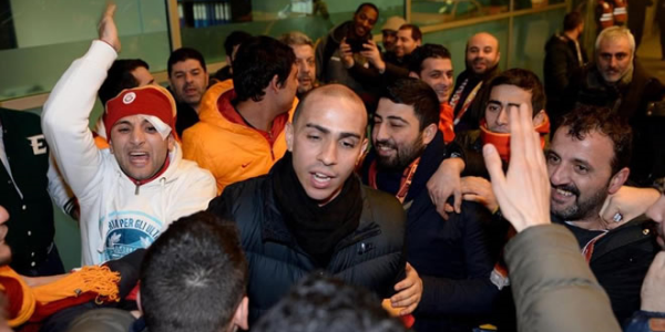 G.Saray'a coşkulu karşılama