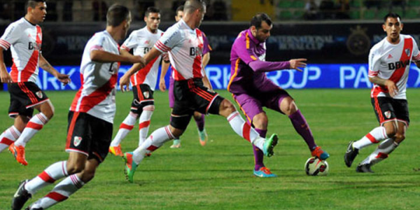 Aslan'dan tatsız prova