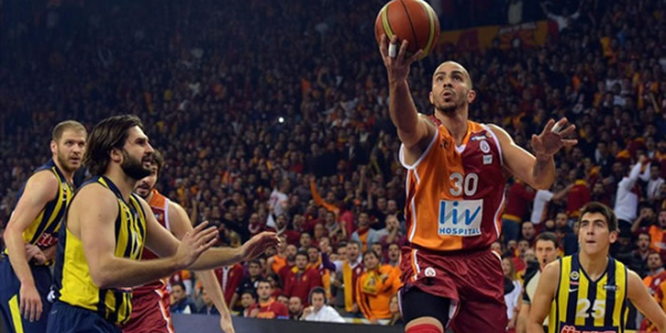 Carlos Arroyo çılgına döndü!