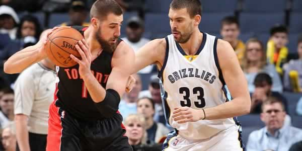 Raptors, FedExForum'da boyun eğdi