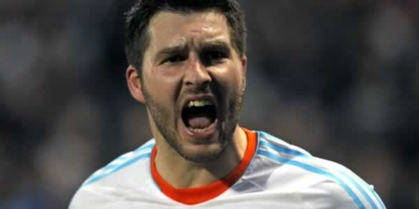 G.Saray'ın gözdesine teklif yağıyor!