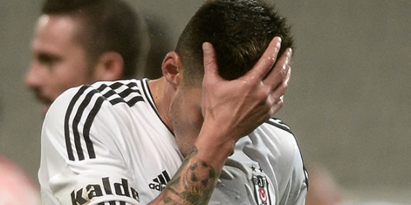 Beşiktaş'a Jose Sosa şoku!