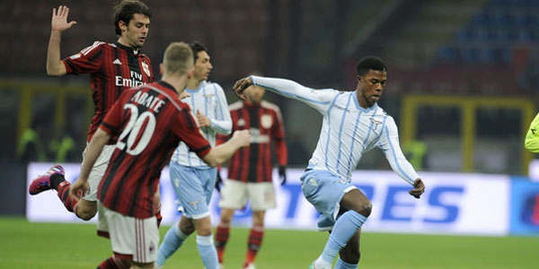 Milan'a darbe üstüne darbe!