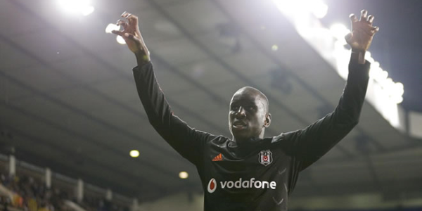 FLAŞ! 2 İngiliz kulübü onu istiyor!