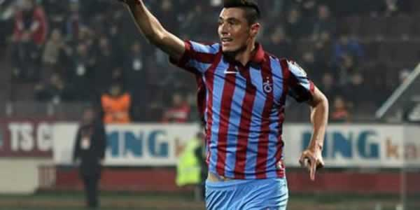 Cardozo Fenerbahçe'yi bekliyor