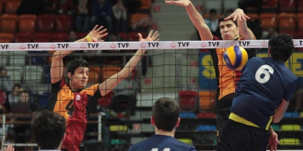 Gergin derbi Fenerbahçe'nin