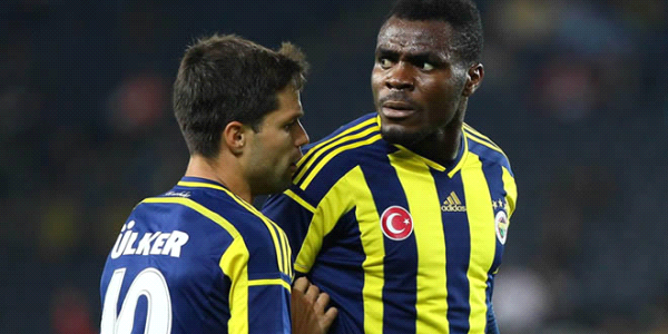 Emenike taraftara küfür etti!