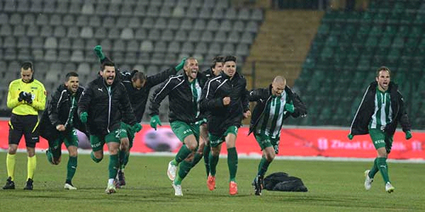 Bursa penaltılarla güldü