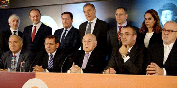 G.Saray'da yönetim mayısta bırakmıyor! 