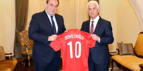 Demirören'den Kıbrıs'ta kritik görüşme