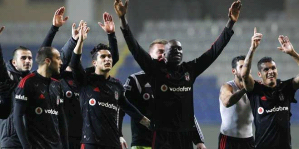 Beşiktaş'tan taraftarlara sitem 