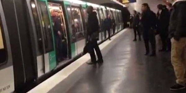 Chelsea ırkçılara faturayı kesti!