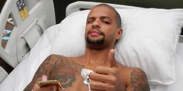 Melo kendi kendini yaktı