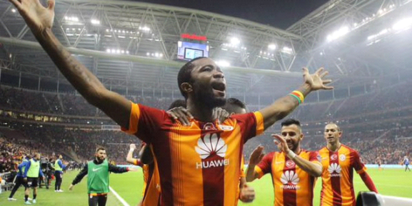 Aslan koltuğunu kaptırmadı!