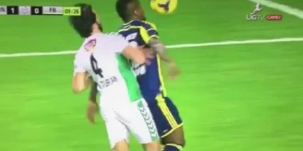 F.Bahçelileri çıldırtan pozisyon!