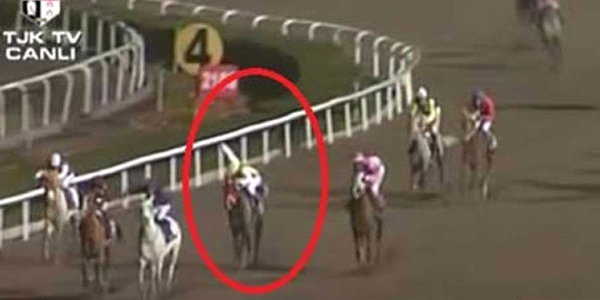 At yarışında skandal olay!