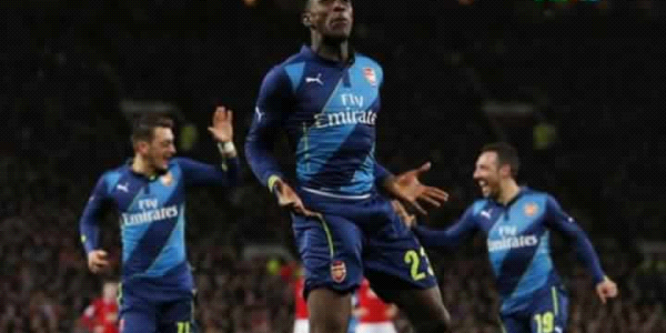 Arsenal Old Trafford'da bileti kaptı!