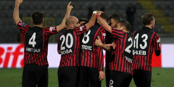 Başkent'te kazanan Gençler!