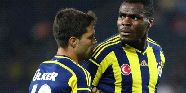 Emenike havaalanında o lafa çok kızdı