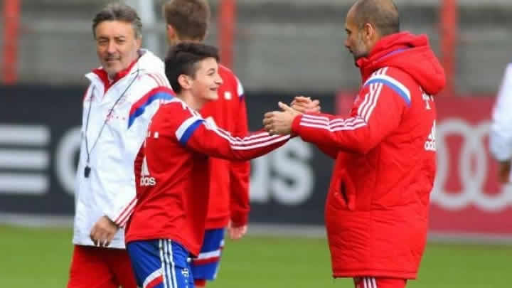 15 yaşında Bayern Münih A Takımı'nda!