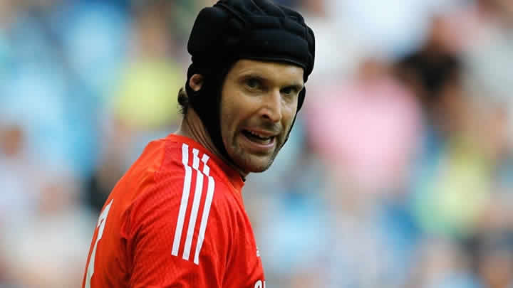 Taraftarlardan Cech harekatı