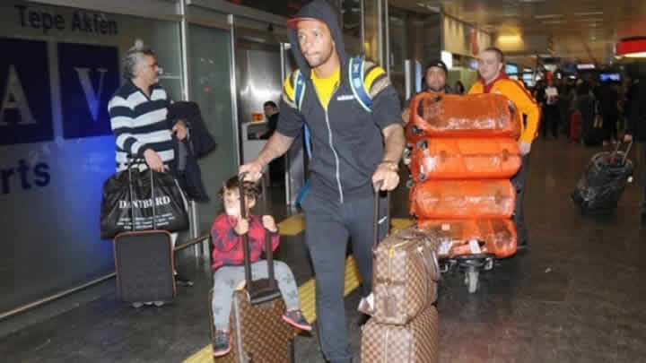 Melo kendisine iyi bakıyor
