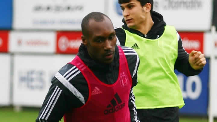 Beşiktaş'ta Cenk ve Atiba gelişmesi 