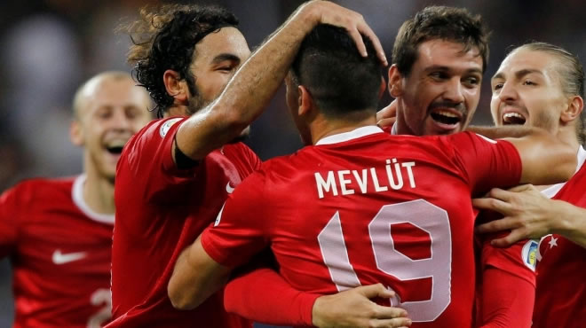 Milli oyuncular ayaklandı! ‘Maçlara çıkmayalım‘