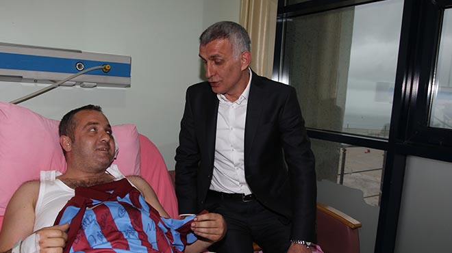 Yaralanan şoförü hastanede ziyaret etti  