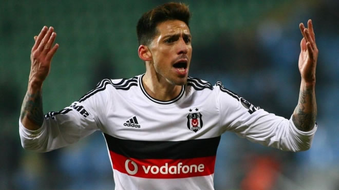 Jose Sosa'ya 2. hırsız şoku
