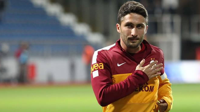 Sabri‘den saha ortasında şok hareket!