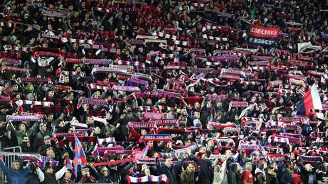 İdmanı basıp futbolcuları tokatladılar