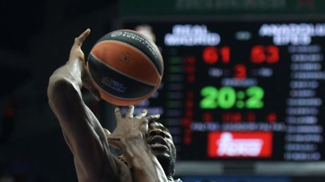 Anadolu Efes maçında süre krizi!