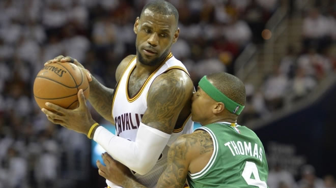 Cavaliers, Celtics'e darbe