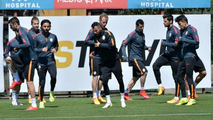 G.Saray'da bir iyi bir de kötü haber