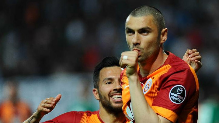 Kral sahneye çıktı
