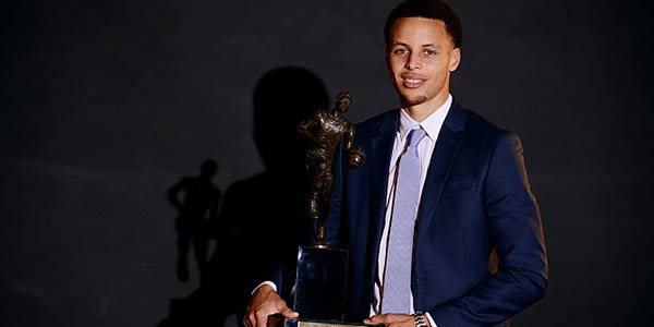 Normal sezonun MVP'si Stephen Curry!