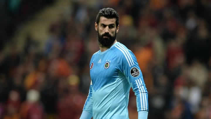 Volkan: 'Futbolu bırakırım'