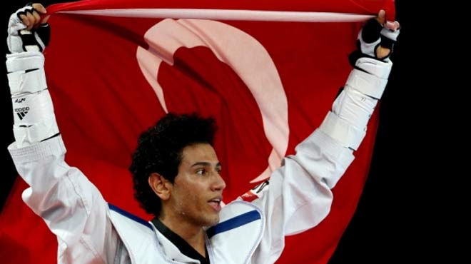 Servet dünya şampiyonu oldu!