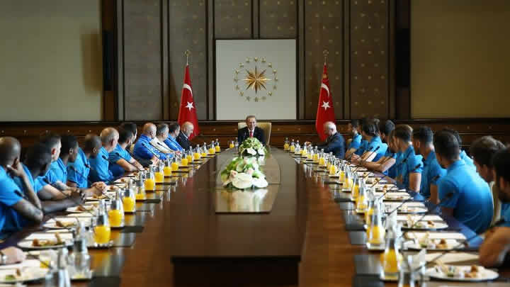 Cumhurbaşkanı’na sürpriz ziyaret