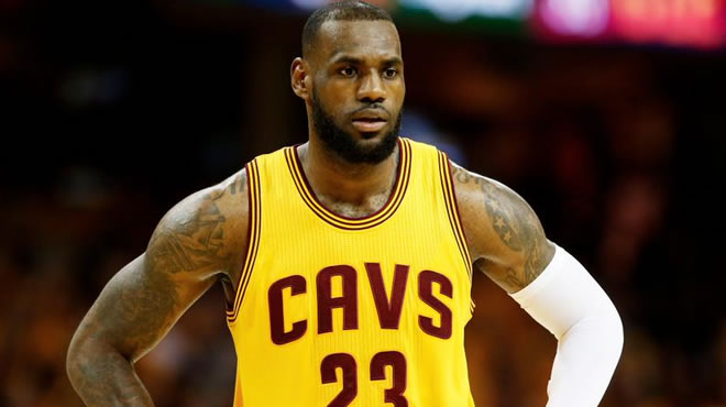 LeBron durdurulamıyor!