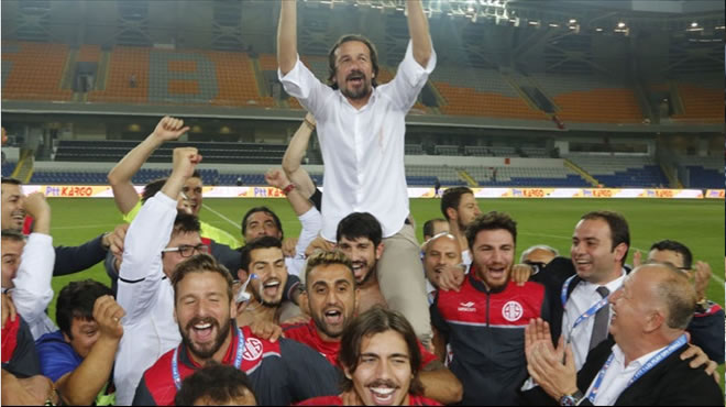 Antalyaspor yeniden Süper Lig'de