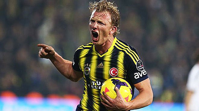 Dirk Kuyt‘tan Sneijder‘e gönderme!